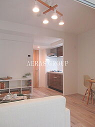 ウェルスクエアイズム巣鴨 201 2階1LDKのリビング/ダイニング