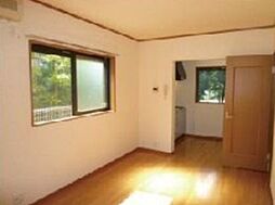 コニファーガーデンII 1階1Kのリビング/ダイニング