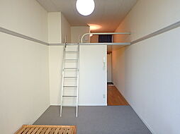 レオパレスカーサ・ベル(12139) 203. 2階1Kのリビング/ダイニング