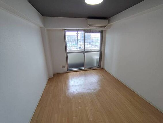 ロータリーM出口_内装_0