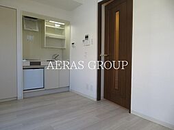 レジデンス三軒茶屋スクエア 4階ワンルームのリビング/ダイニング