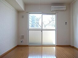 カーサ・プラシード 1階ワンルームのリビング/ダイニング