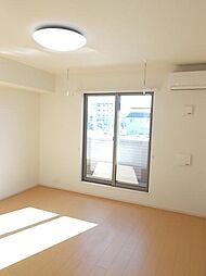 ウッド・ヴィレッジ 2階1LDKのリビング/ダイニング