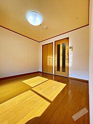 モン・ル　ウエスト 202 2階1Kのリビング/ダイニング