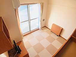 レオパレスルフナ 4階1Kのリビング/ダイニング