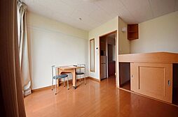 レオパレスジュネス・東大宮 2階1Kのリビング/ダイニング