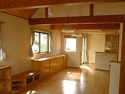 ハウスウイング2号棟 5LDKのリビング/ダイニング