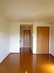 ブルックハウス 305 3階ワンルームのリビング/ダイニング