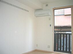 Ｗｅｓｔ　Ｆｉｖｅ-ｓ 1階1Kのリビング/ダイニング