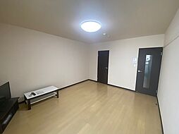 レオネクストラピス オリゾン 1階1Kのリビング/ダイニング