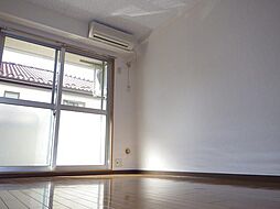 メゾンド・ドゥミュー 201 2階ワンルームのリビング/ダイニング