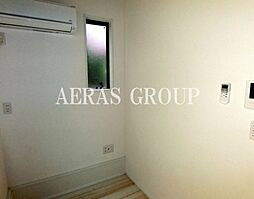 十六コート 1階ワンルームのリビング/ダイニング