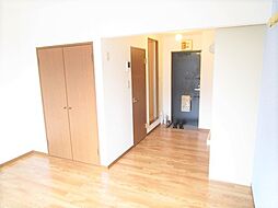 エステート南野 2階1Kのリビング/ダイニング