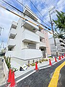 和泉府中駅より徒歩10分 3階 築2年2ヶ月の賃貸物件