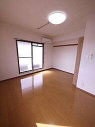 ビラヤワタ 4階1DKのリビング/ダイニング