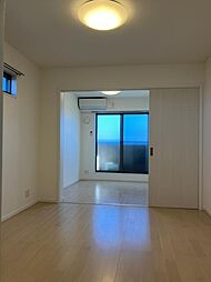 KS Residence 2階1LDKのリビング/ダイニング