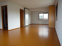 ファミールコート 1階2LDKのリビング/ダイニング