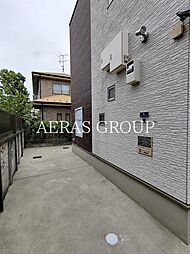 8 / 16