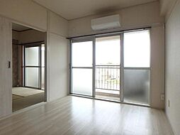 メゾン細田 3階3DKのリビング/ダイニング