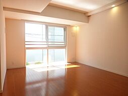 ガーデニア赤坂 7階1LDKのリビング/ダイニング