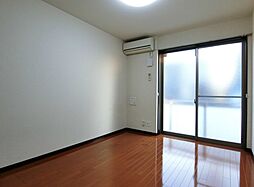 リブリ・ヴァータジェム 2階1Kのリビング/ダイニング