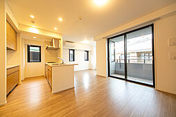 コート元代々木町 101 1階3LDKのリビング/ダイニング