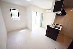 シャディナス 2階1LDKのリビング/ダイニング