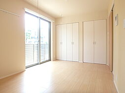 メゾン ド ソレイユIII 1階1Kのリビング/ダイニング