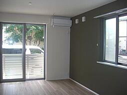 日新町2丁目戸建 2LDKのリビング/ダイニング