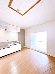 南海線 尾崎駅 徒歩10分の賃貸アパート 2階3DKのリビング/ダイニング