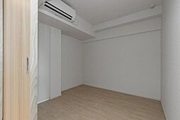 リーフシティ市川 ザ・レジデンス 8階2LDKのリビング/ダイニング