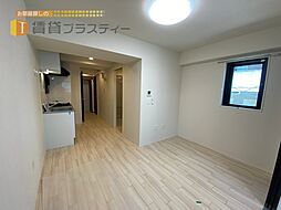 JR総武線 市川駅 徒歩6分の賃貸マンション 1階1LDKのリビング/ダイニング