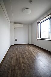 メゾン・ド・K&M 3階ワンルームのリビング/ダイニング