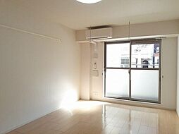 トニックコート本八幡南 2階1Kのリビング/ダイニング