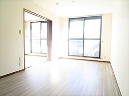 エストフォレスタ 2階1LDKのリビング/ダイニング