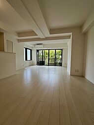 東京メトロ南北線 白金高輪駅 徒歩5分の賃貸マンション 1階2LDKのリビング/ダイニング