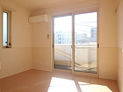 マナーハウス．Ｔ． 2階ワンルームのリビング/ダイニング