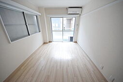 スカイハイム 302 3階1Kのリビング/ダイニング