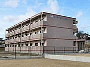 安達駅より徒歩6分 2階 築4年10ヶ月の賃貸物件