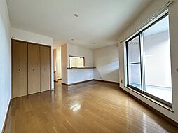 アウグーリオ 103 1LDKのリビング/ダイニング