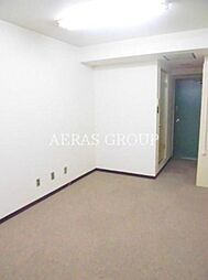 東京ロイヤルプラザ 8階ワンルームのリビング/ダイニング