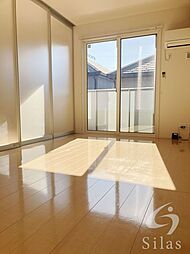 マノワール善根寺 2階1LDKのリビング/ダイニング