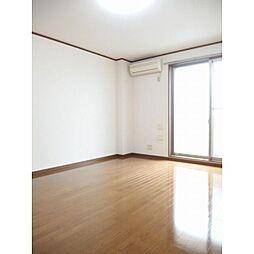 アンプルール フェール BateauII 1階1Kのリビング/ダイニング