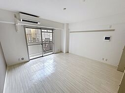 コーラルウェイII 306 3階1Kのリビング/ダイニング