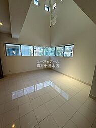 サワタカビル 1階5LDKのリビング/ダイニング