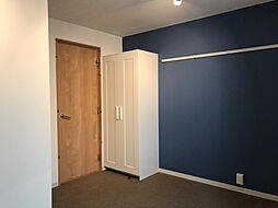 ラシクラス・カリビアンIV 102 地下1階1Kのリビング/ダイニング