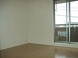 フロンティアレイズ 302 3階2Kのリビング/ダイニング