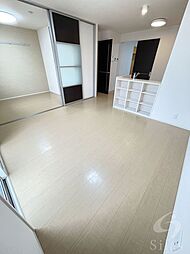 ヴィラージュNissin 3階2LDKのリビング/ダイニング