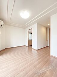 フルリール，ｎ 1階1LDKのリビング/ダイニング