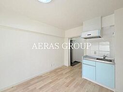 ドエル上地南行徳 3階ワンルームのリビング/ダイニング